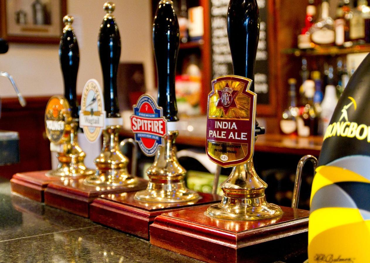 The Walnut Tree Inn Blisworth Exterior foto